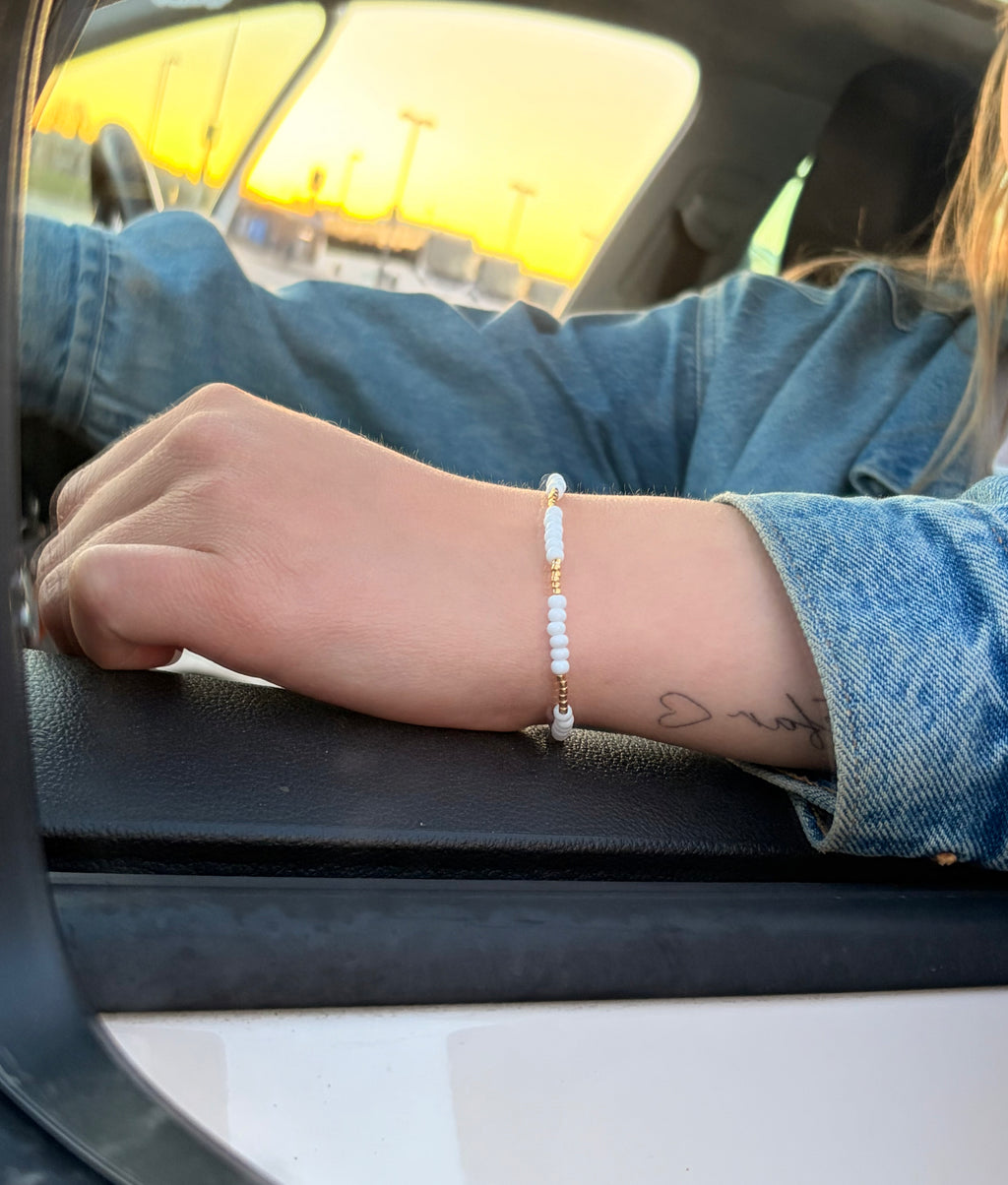 White dreams armbånd, elastisk strikk