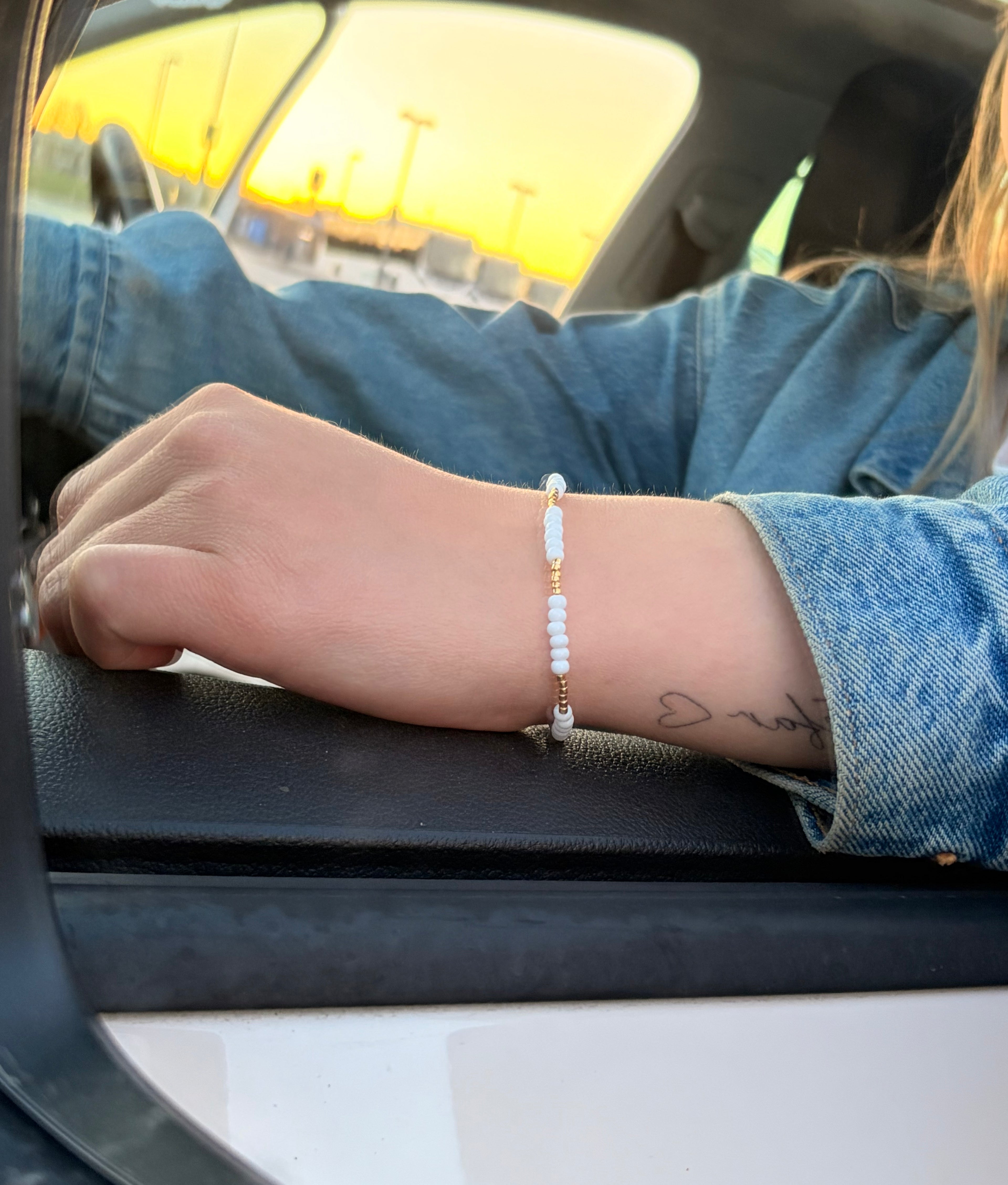 White dreams armbånd, elastisk strikk