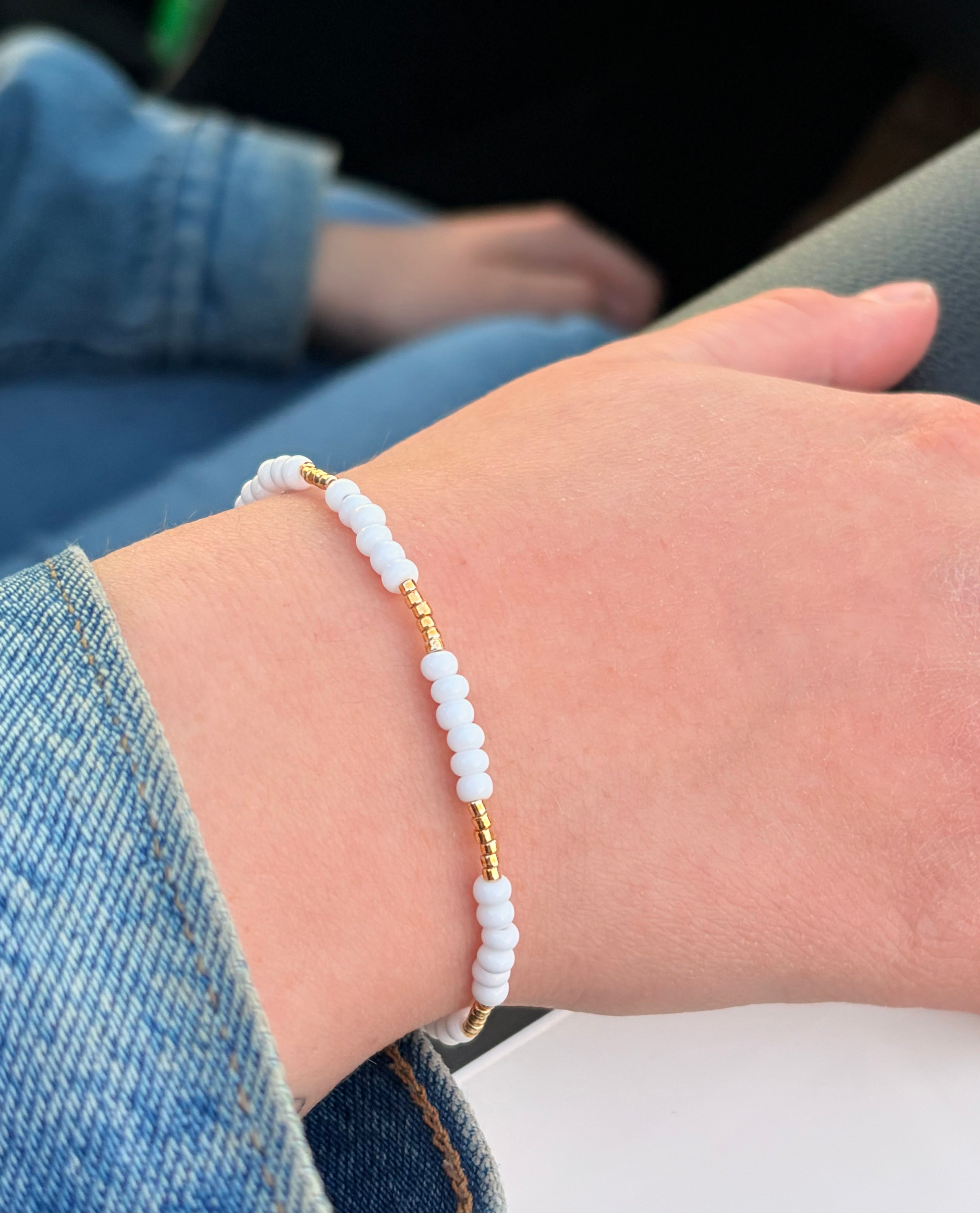 White dreams armbånd, elastisk strikk