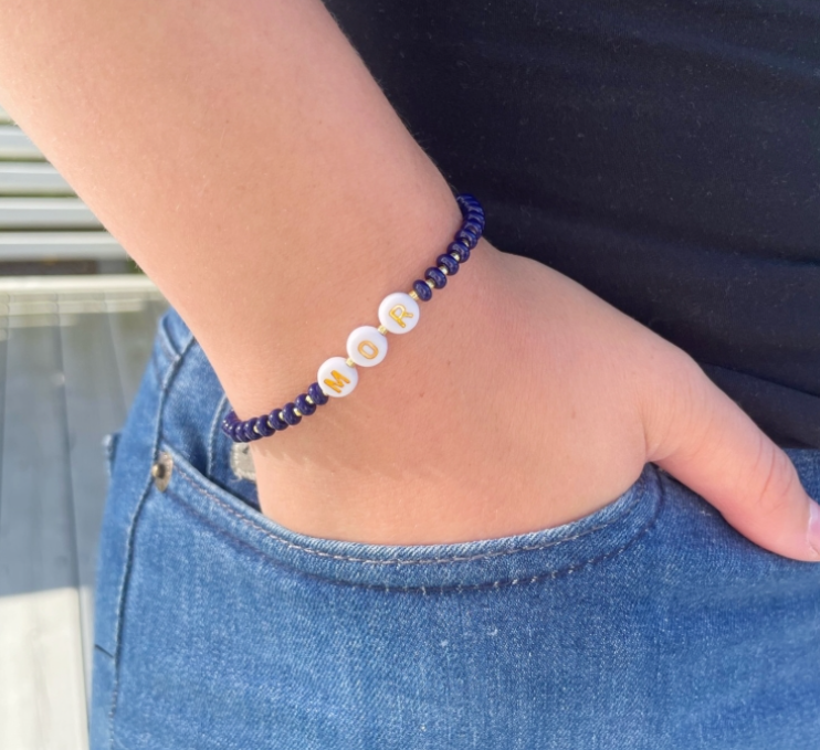 Valgfri tekst armbånd, elastisk strikk, marineblå